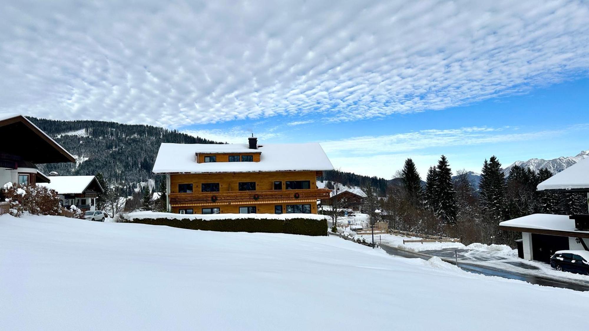 Alpen Lodge Riezlern Exterior photo